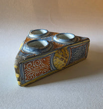 Load image into Gallery viewer, 18th.Century Spanish Talevera Pottery Lion Mask Especiero
