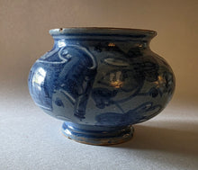 Load image into Gallery viewer, Pair Of Early 18th.Century Italian Maiolica Berretino Ground Albarelli
